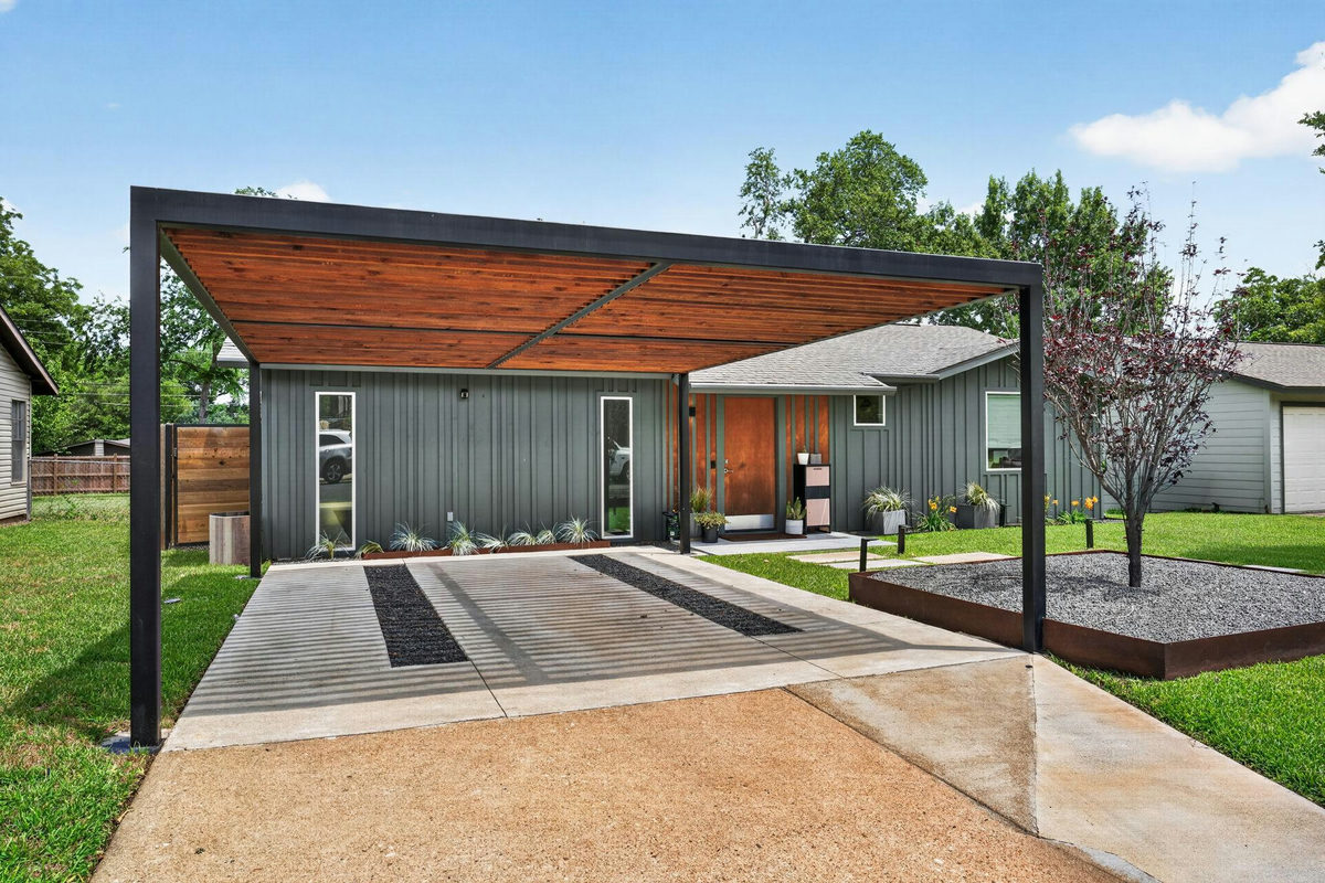 6403 Hickman Ave — photo 3