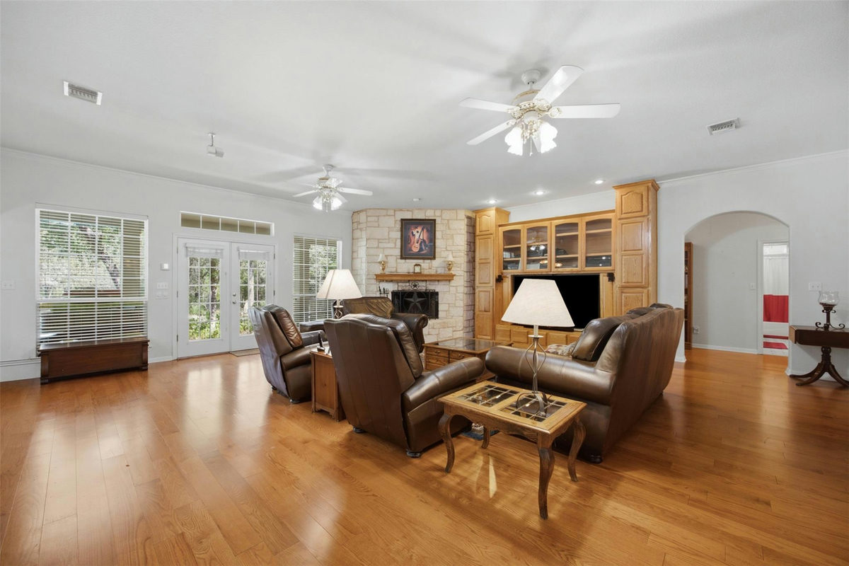 197 Elm Wood Dr — photo 3
