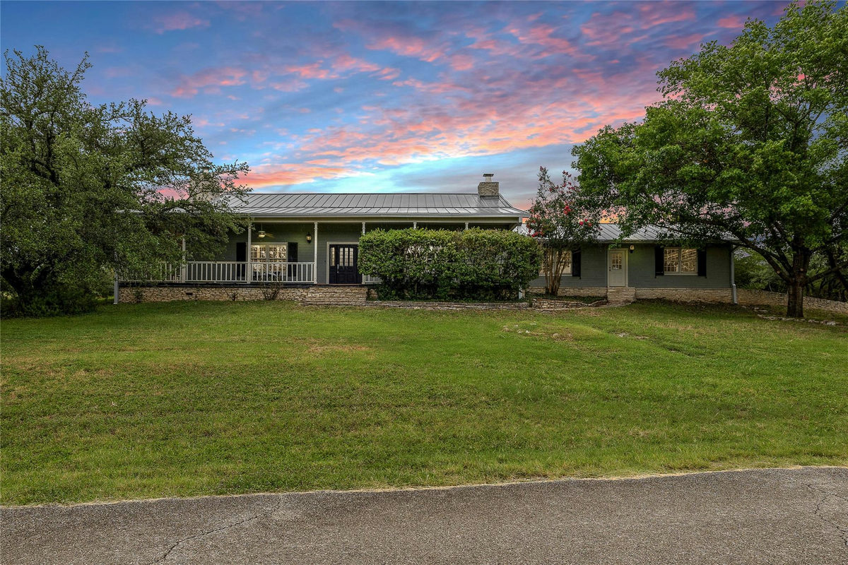 901 LAUDER Dr — exterior