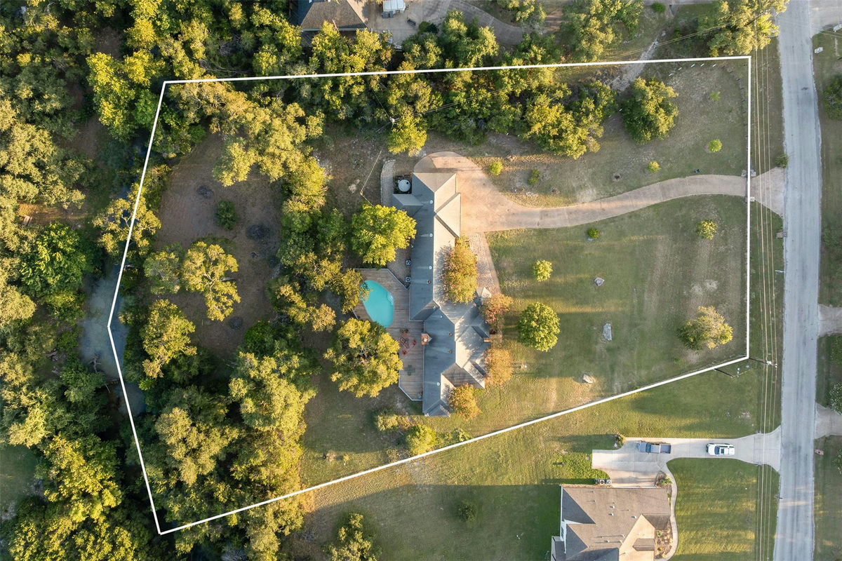 509 Roy Creek Ln — exterior