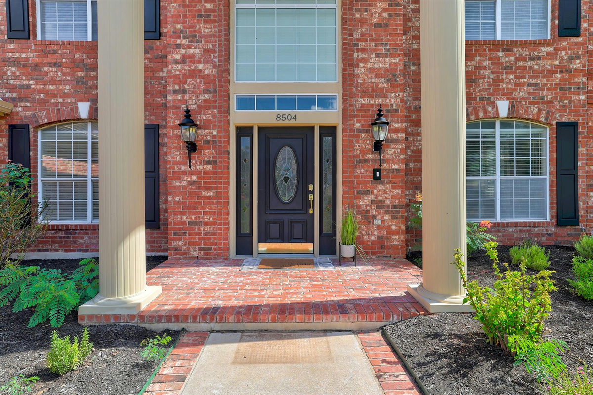 8504 Sweetness Ln — photo 3
