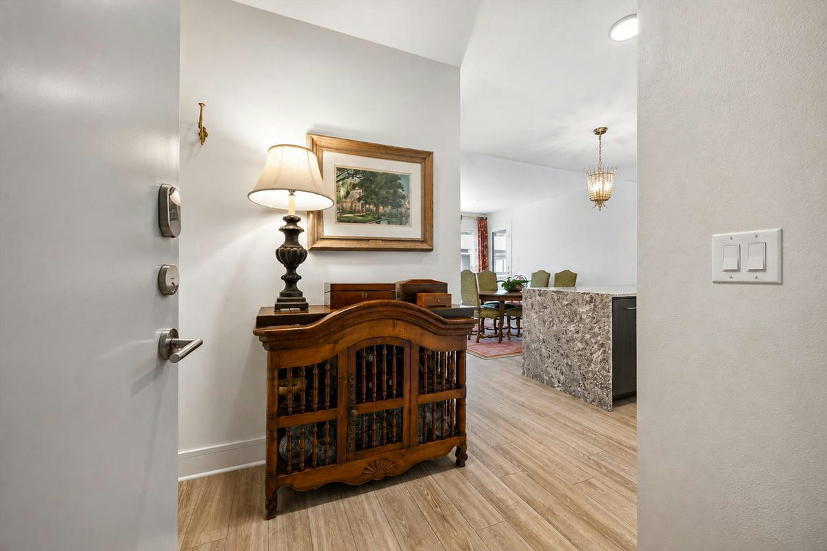 1715 Enfield Rd #202 — photo 3
