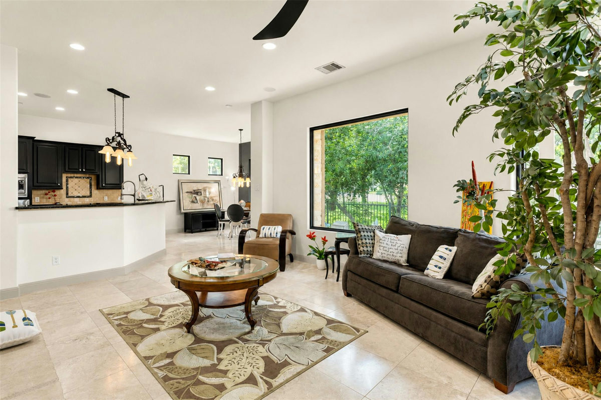 1 Treehaven Ln — photo 5