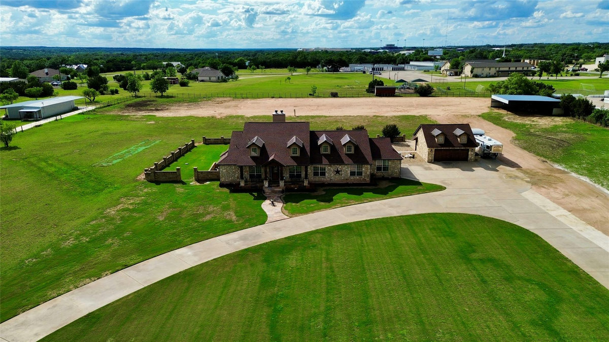 106 Deep Lake Dr — exterior