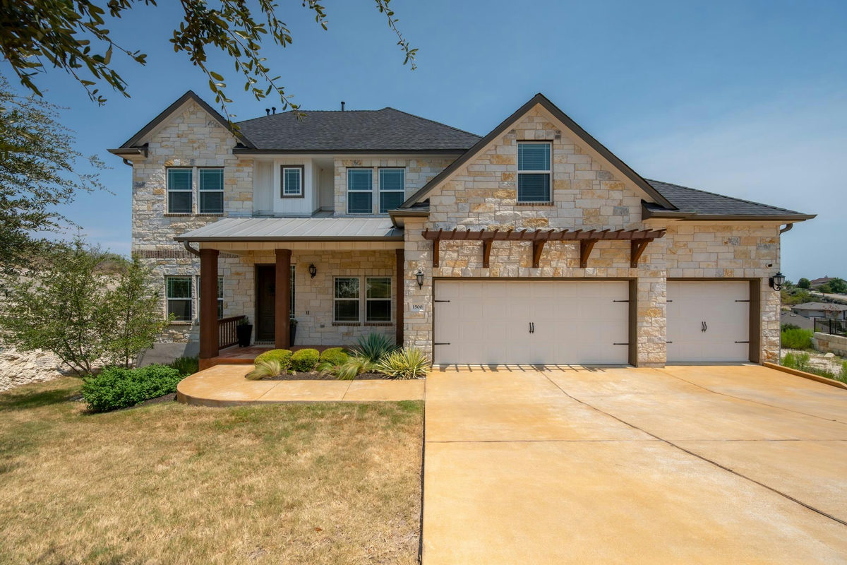 1500 Chalk Bluff Ct — photo 2