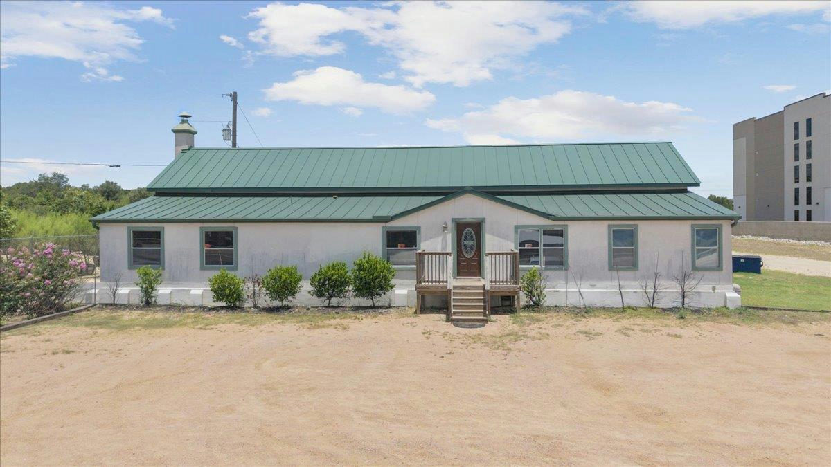 3975 E Us-290 None #A — exterior