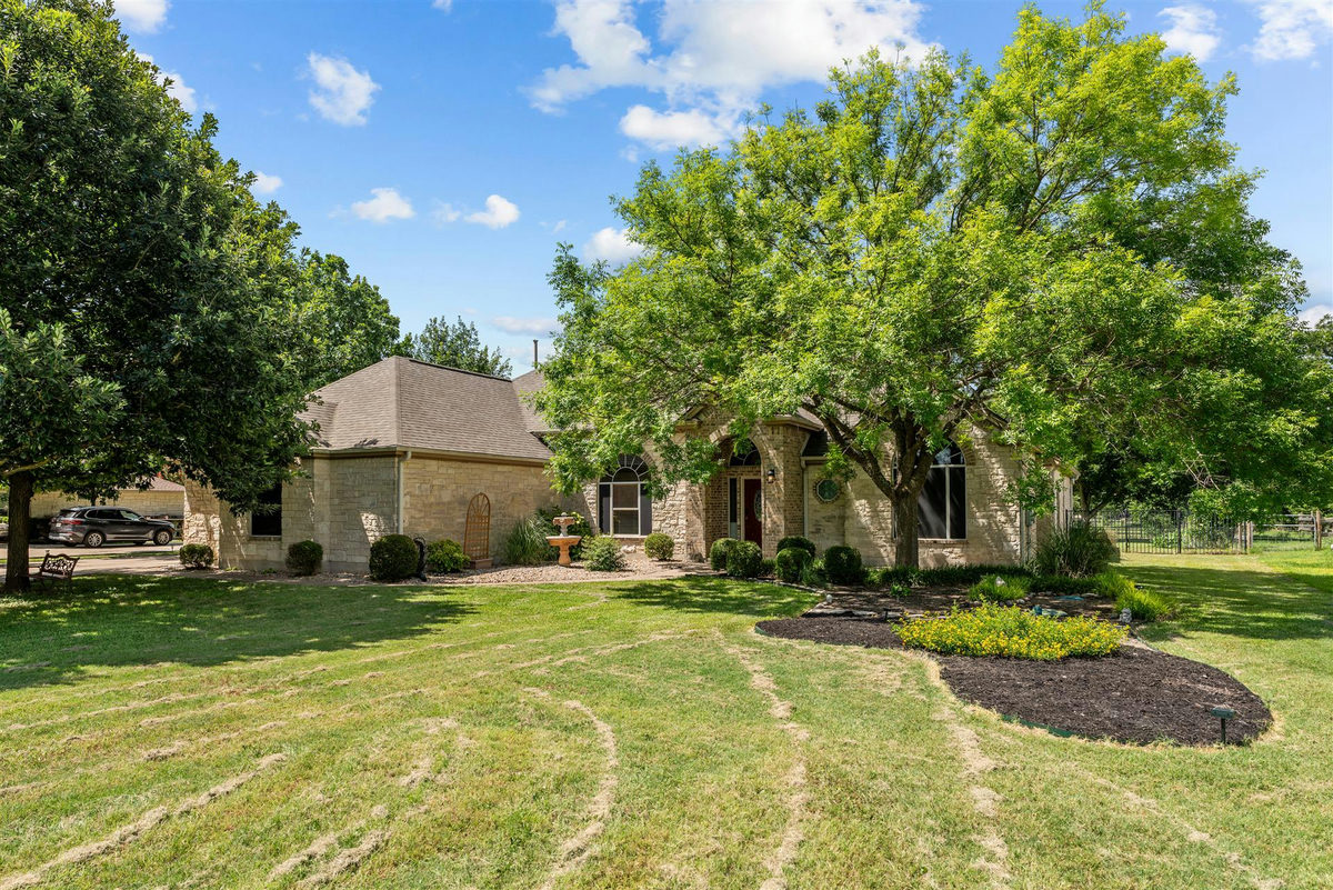 186 Brushy Creek Trl — exterior