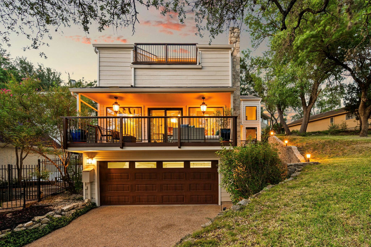 6022 Mount Bonnell Holw — exterior