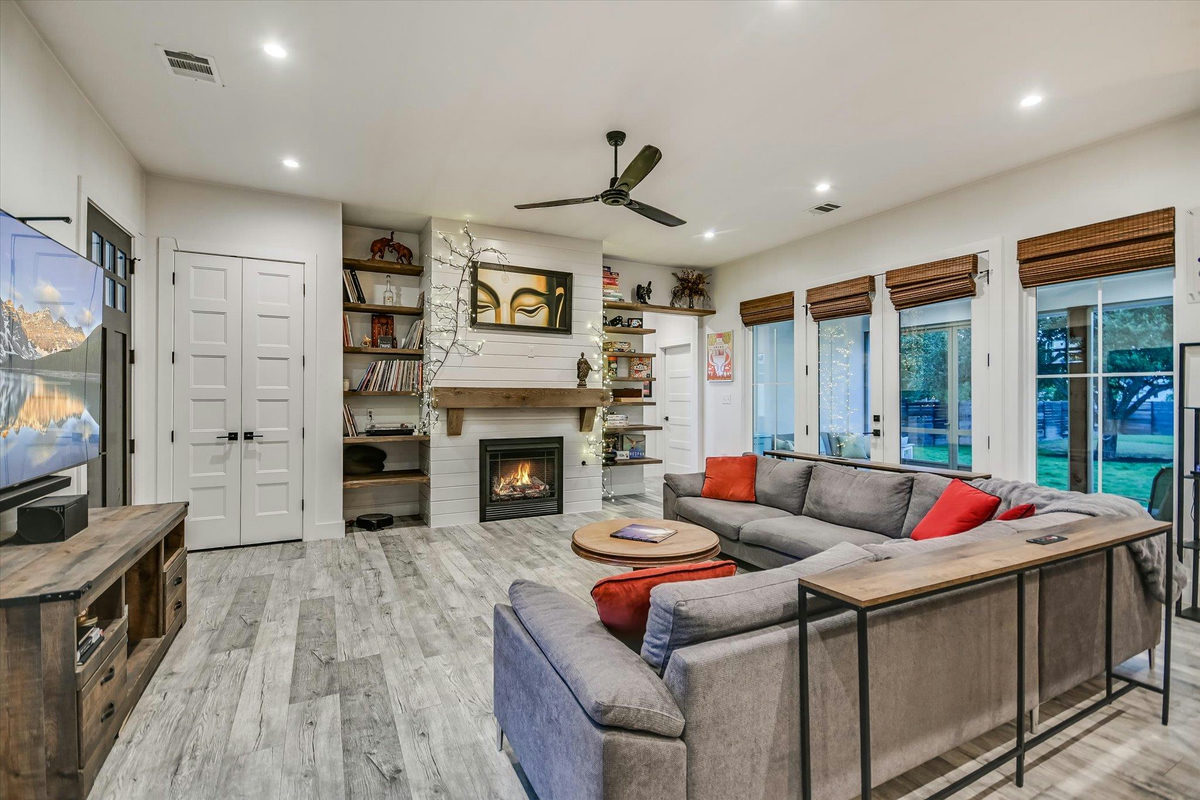 411 Whitetail Dr — photo 4