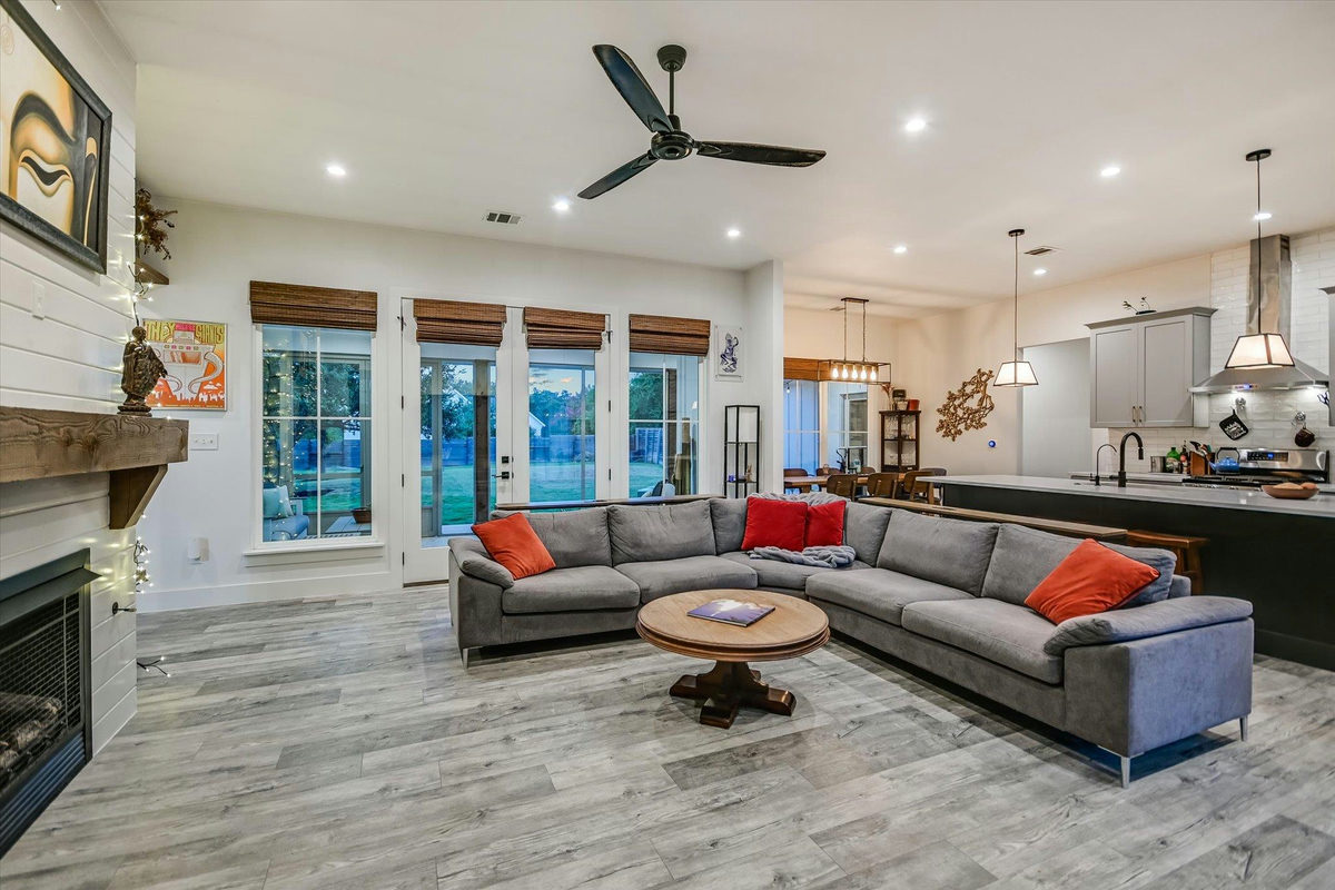 411 Whitetail Dr — photo 5