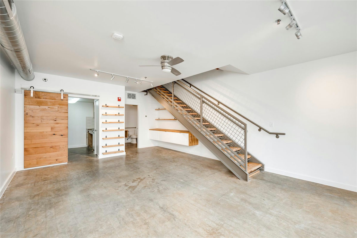 1601 E Cesar Chavez St #104 — photo 4