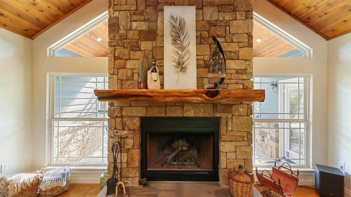 530 Cascade Trl — photo 3