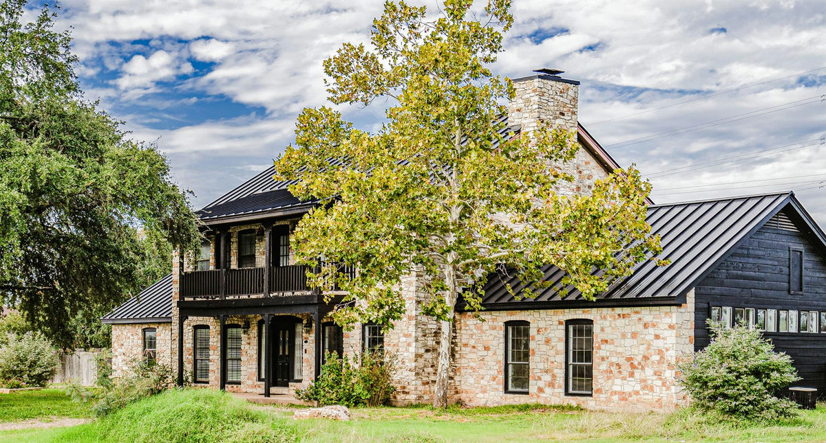 4204 Deer Tract St — exterior