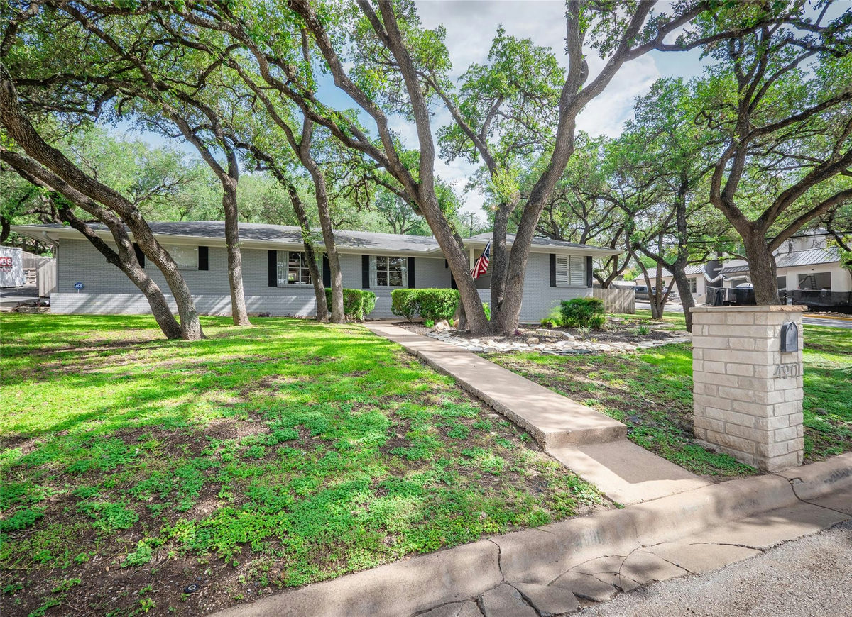 4901 Timberline Dr — exterior