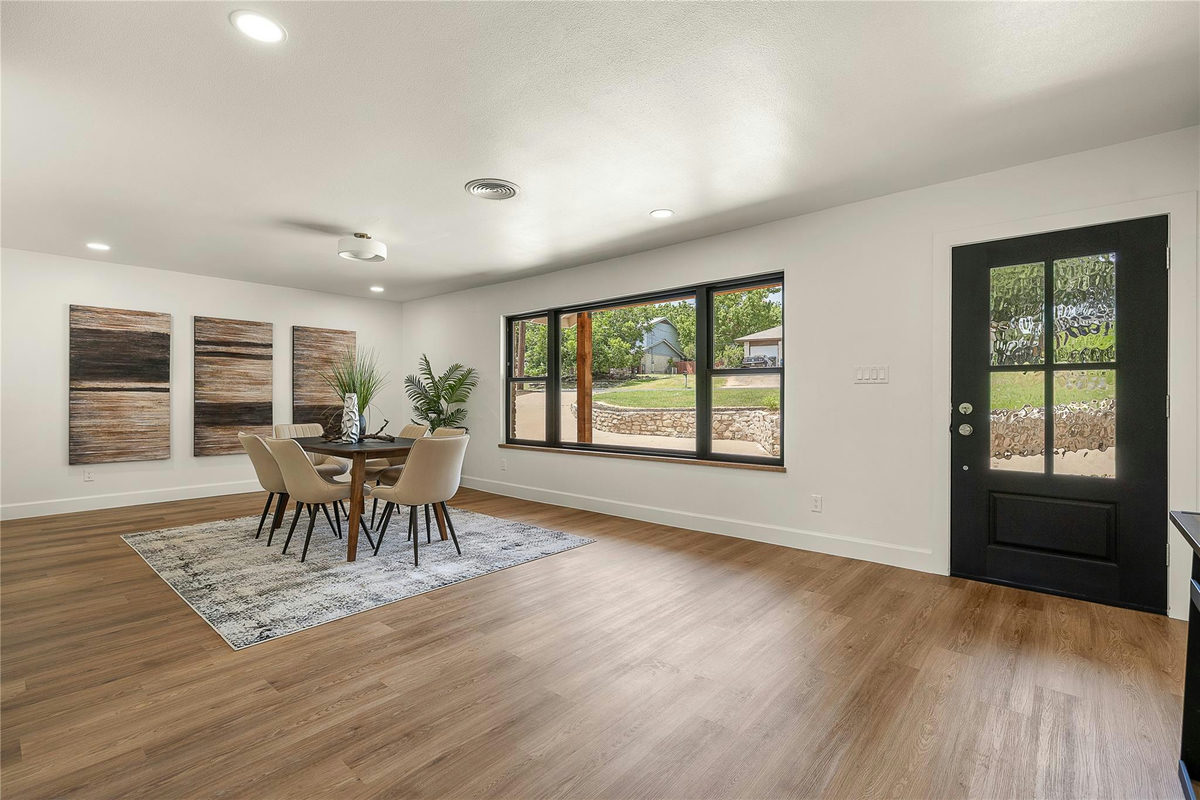 1014 Country Club Rd — photo 3