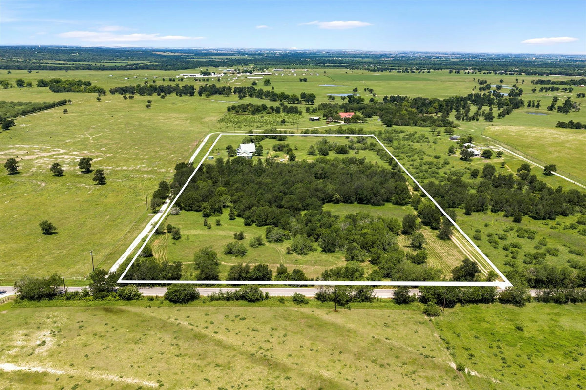 928 Upper Elgin River Rd — exterior