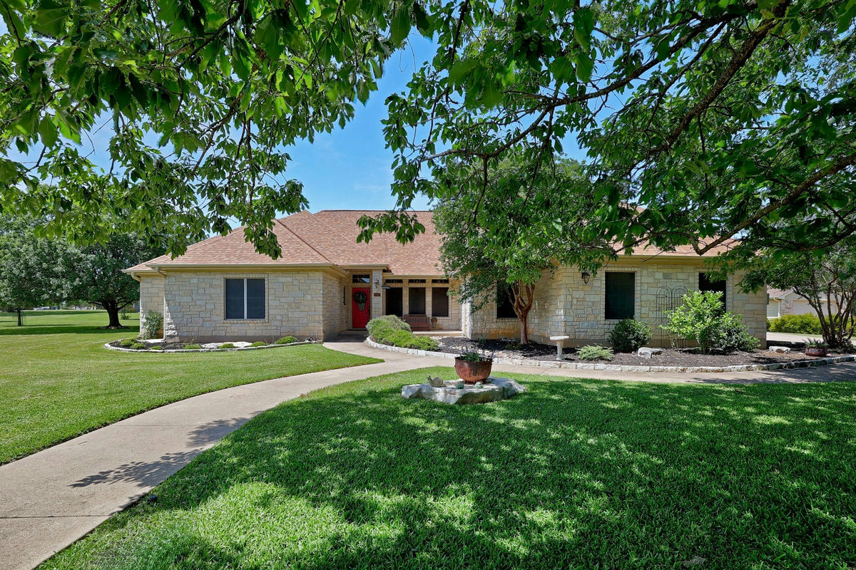 101 Lakeview Ln — photo 2