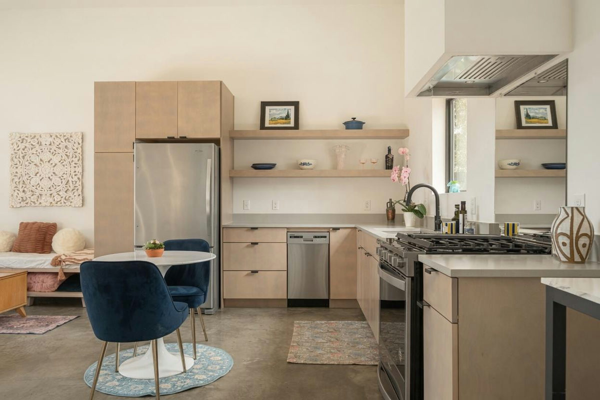 804 W Annie St #2 — photo 4