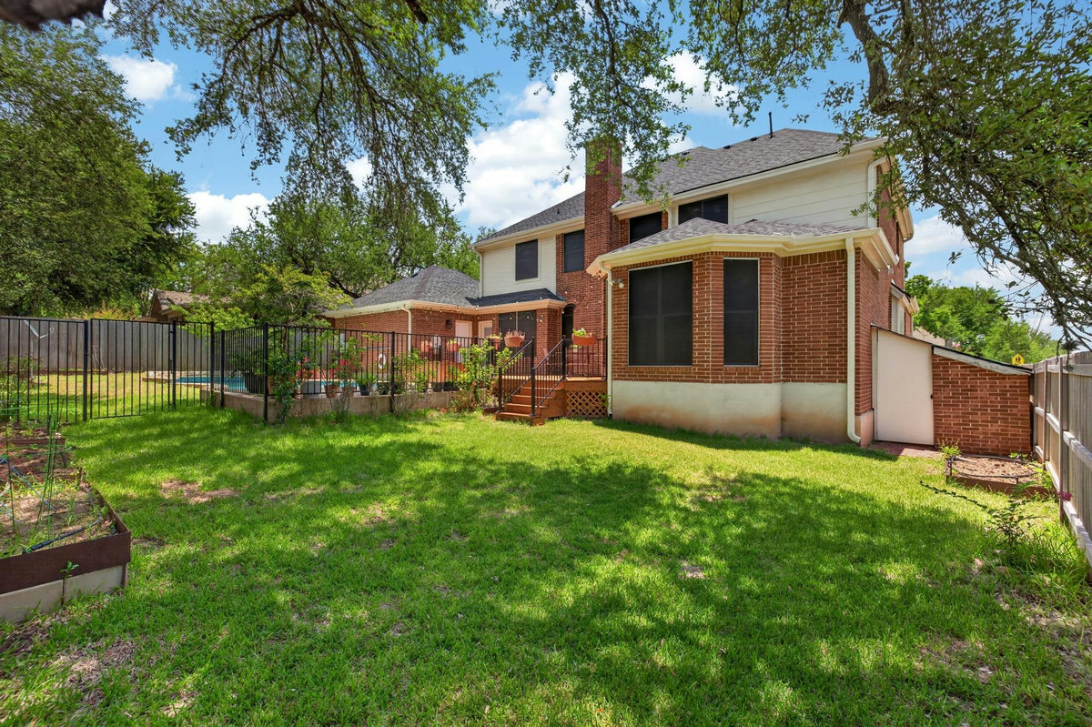 7804 Blue Lilly Dr — photo 3