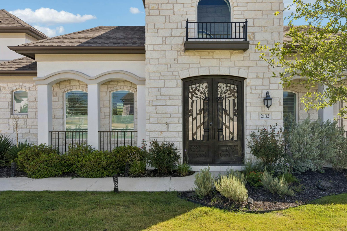 2132 Novara Trl — photo 2
