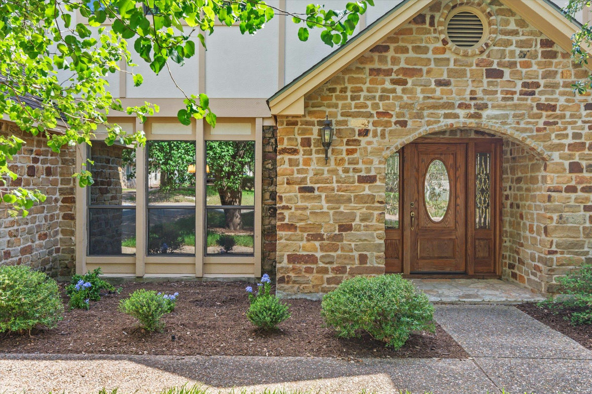 10806 Wintergreen Hl — photo 4