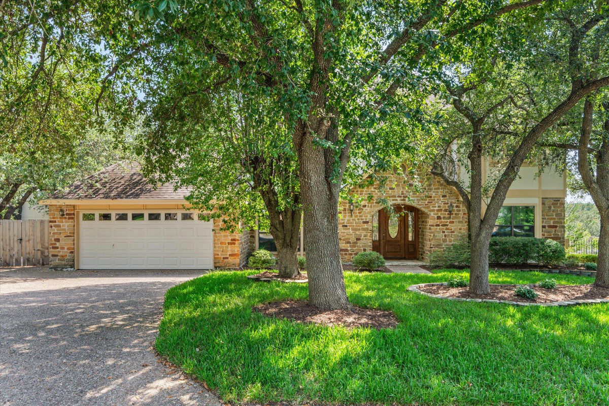 10806 Wintergreen Hl — exterior