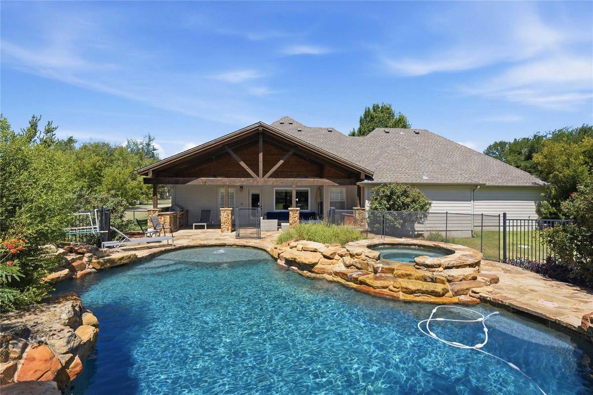 209 Park Place Dr — photo 3