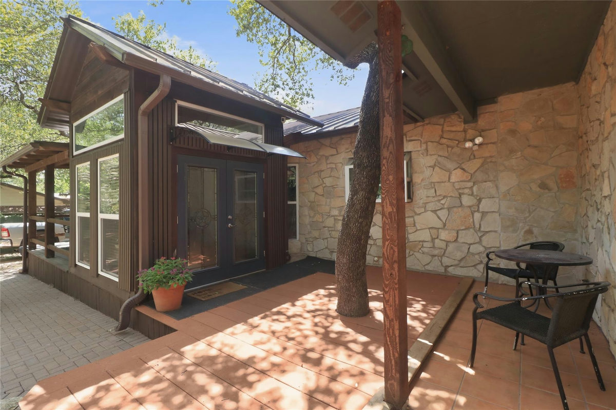 102 N Lake Hills Dr — photo 4