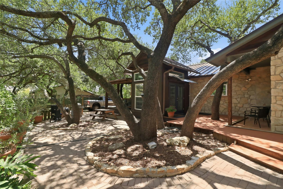102 N Lake Hills Dr — photo 3