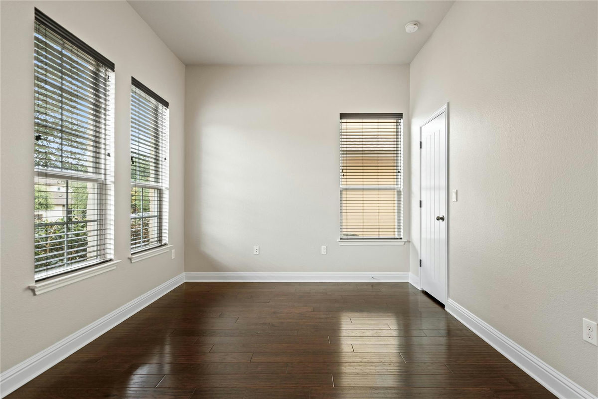 5009 Mandevilla Dr — photo 5
