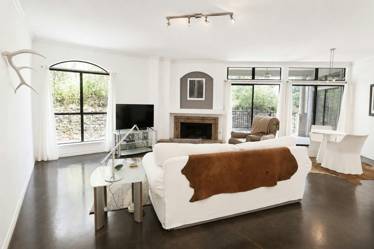 1000 Liberty Park Dr #208 — photo 2
