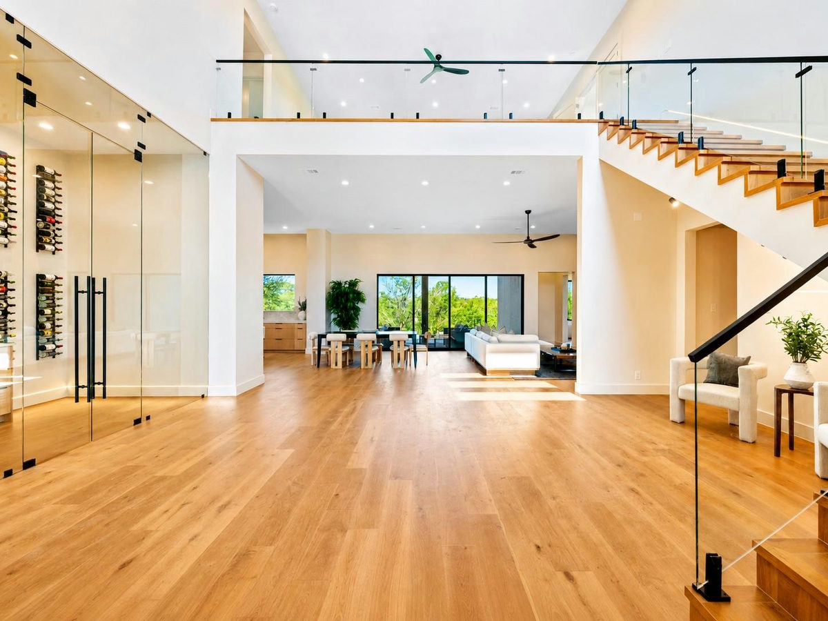 205 Waters View Ct — photo 2