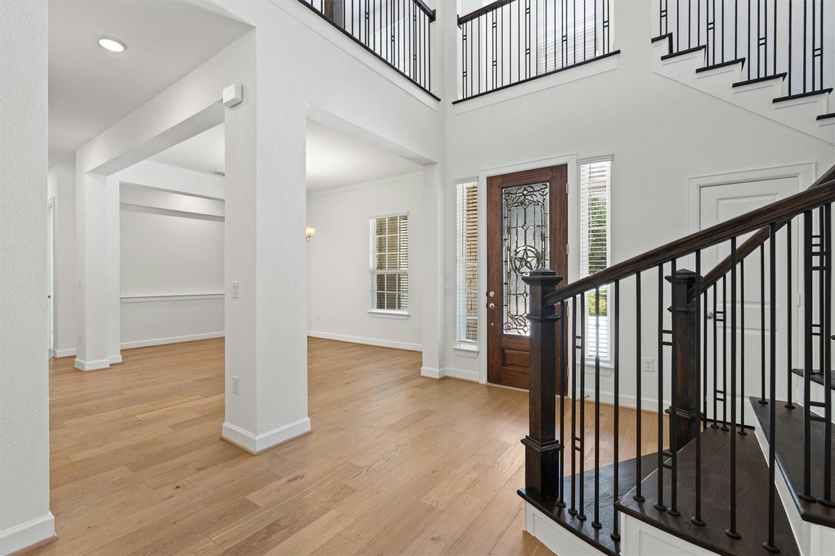 15098 Dorothy Dr — photo 2