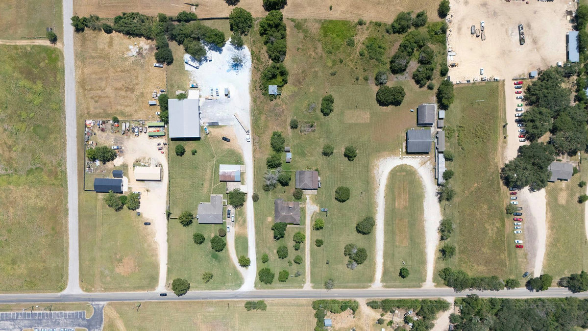 12409 Lowden Ln — photo 2