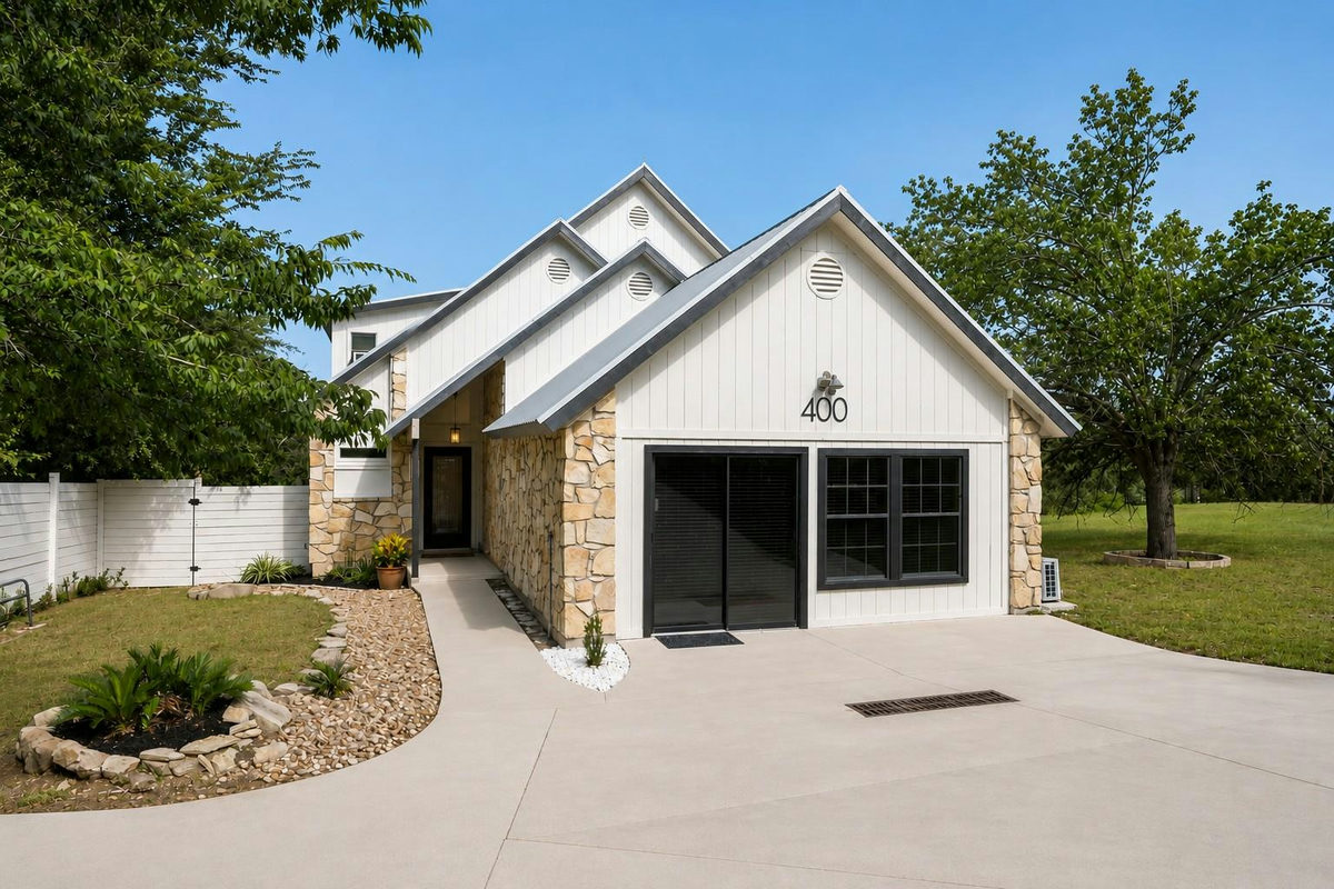 400 N Laurelwood Dr — exterior