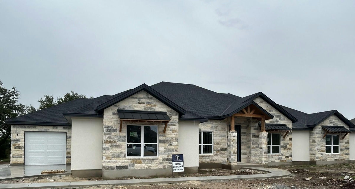 320 Lazy Creek Dr — exterior