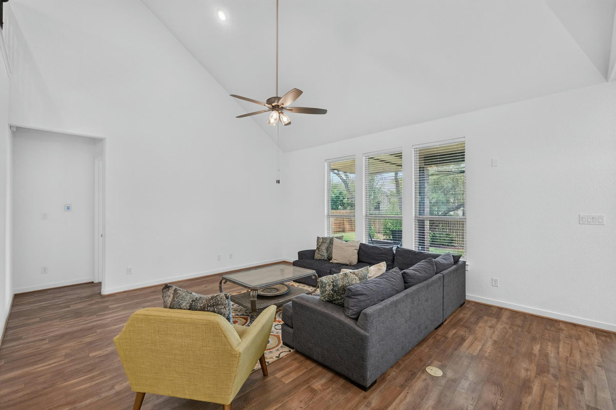 751 Whitetail Dr — photo 3