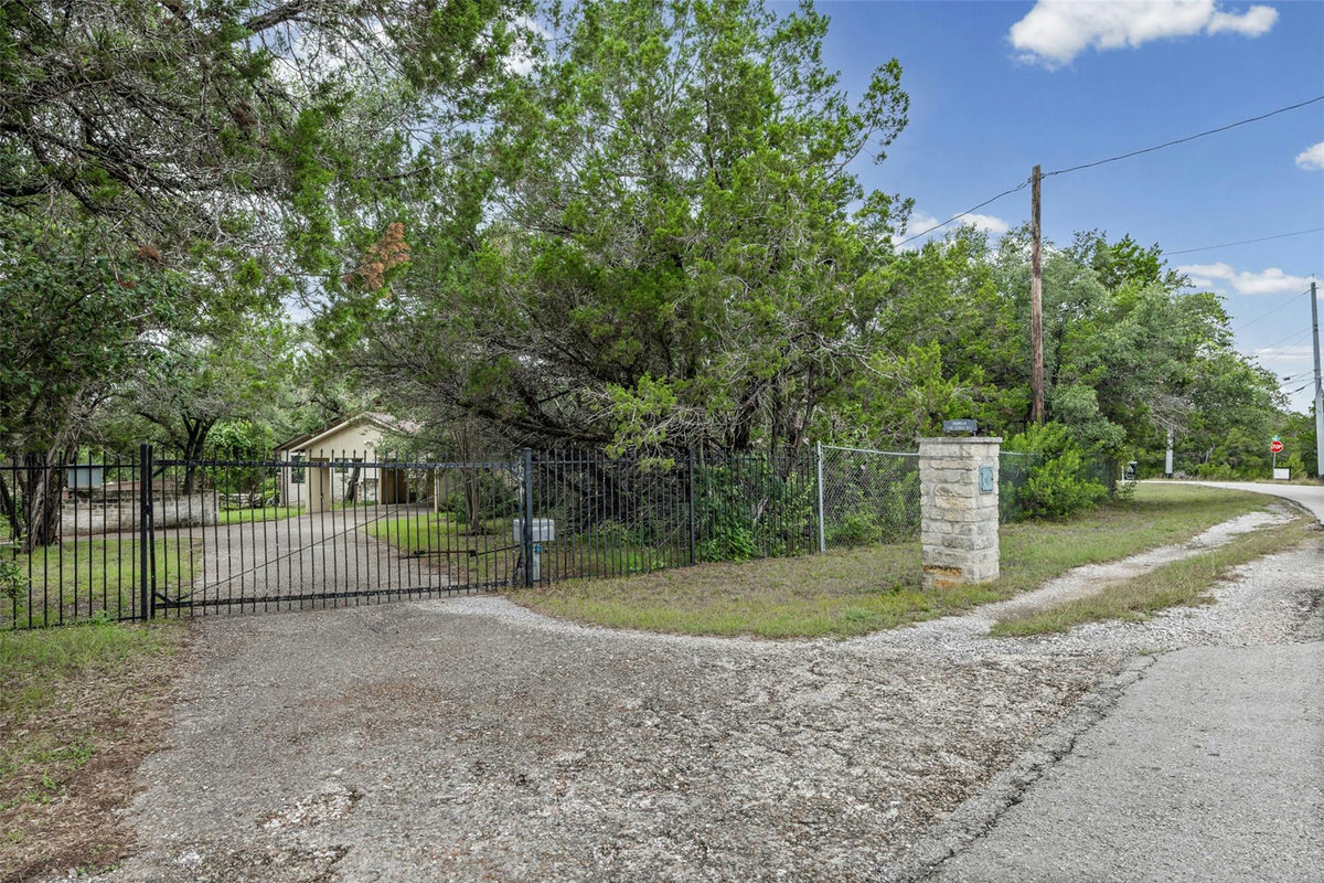 5311 Avispa Way — photo 4