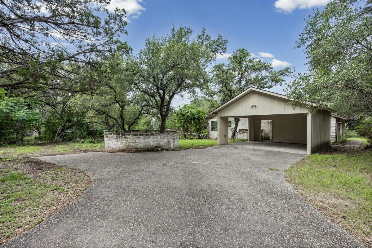 5311 Avispa Way — exterior