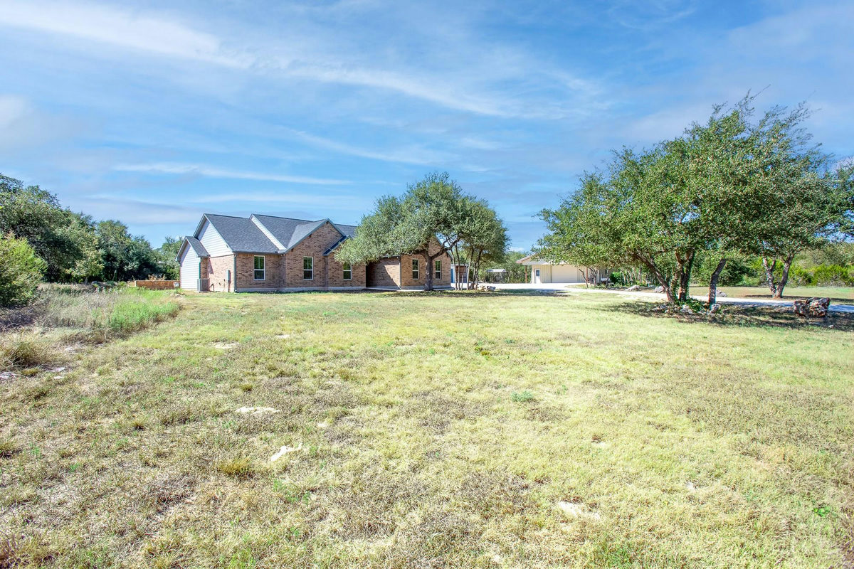 185 Valley Sierra Ln — exterior