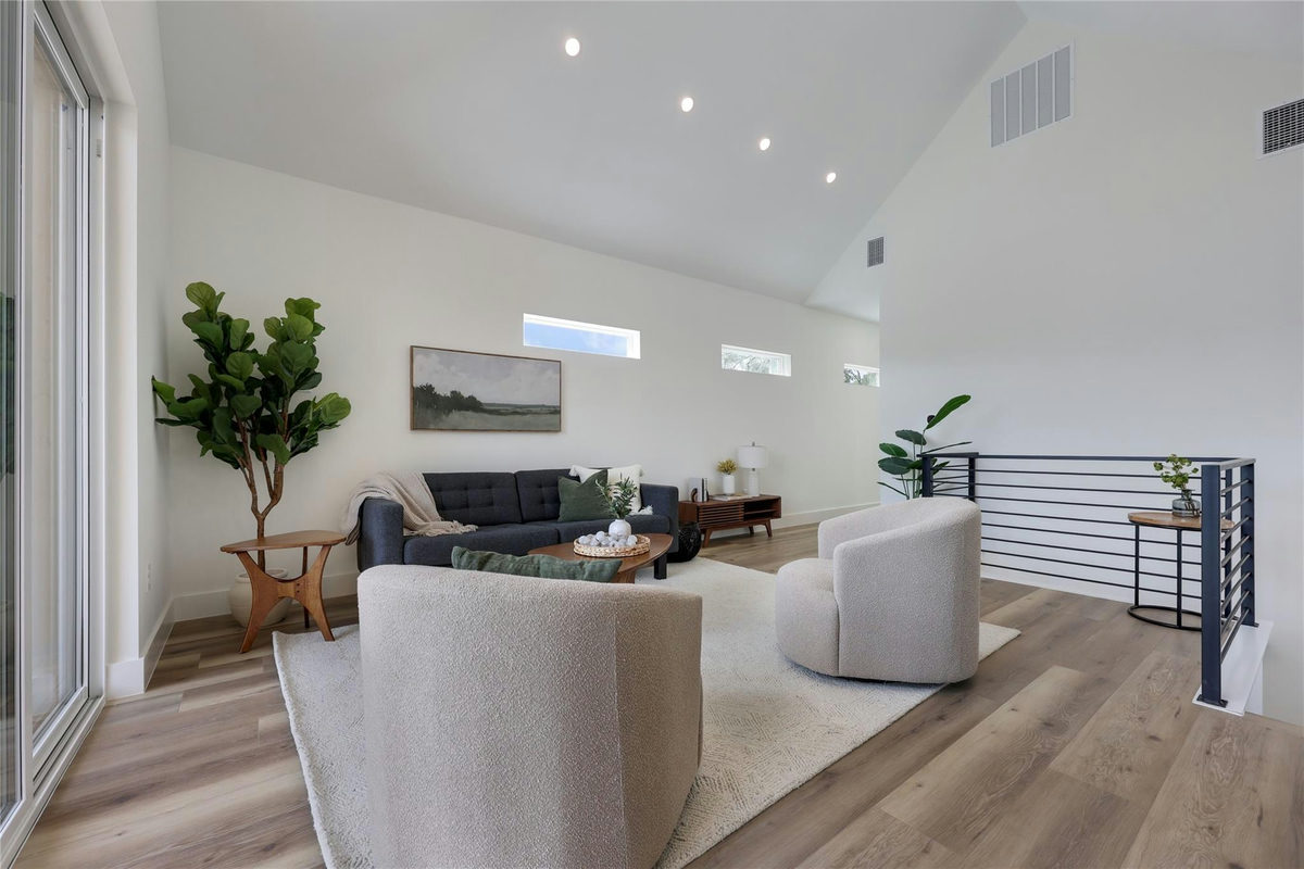 511 South Park Dr #2 — photo 4