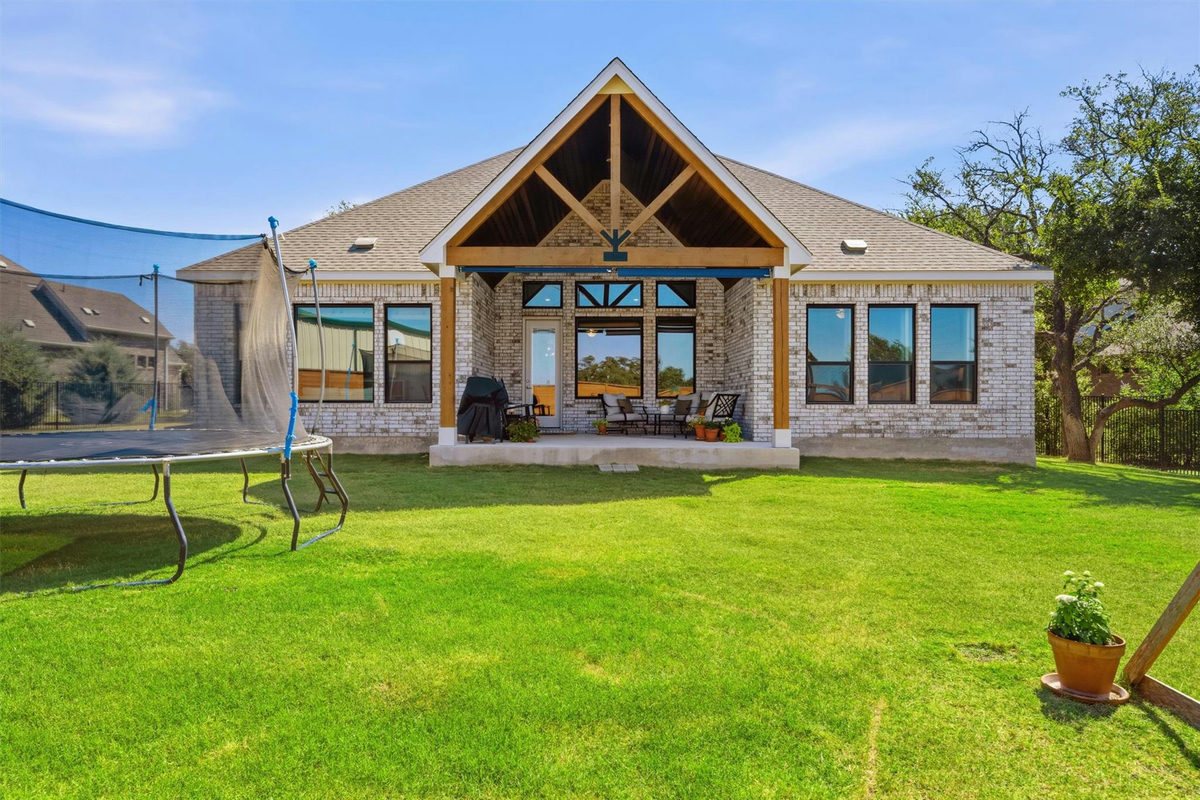 1216 Scenic Oaks Dr — photo 2
