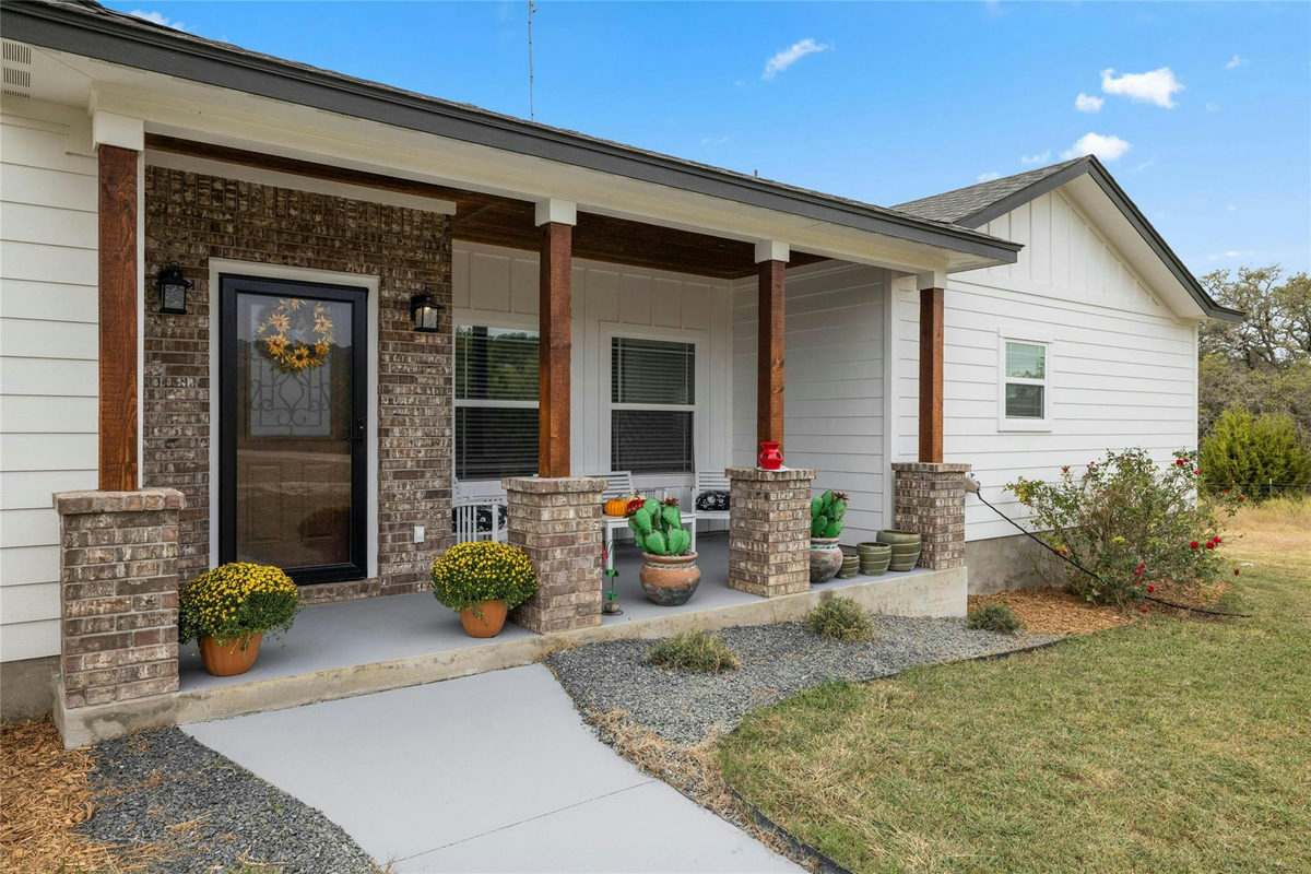 1090 County Road 334 — photo 4