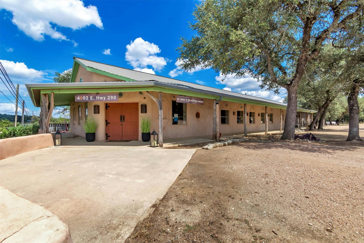 4002 E Highway 290 Hwy — photo 2