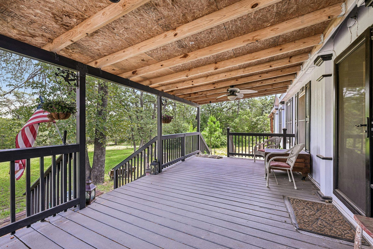 541 Hidden Oaks Dr — photo 3