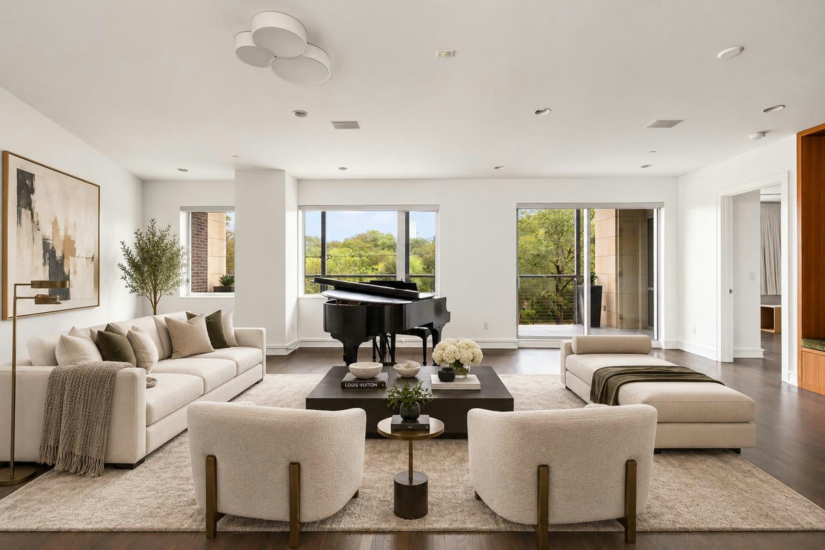 901 W 9th St #107 — exterior