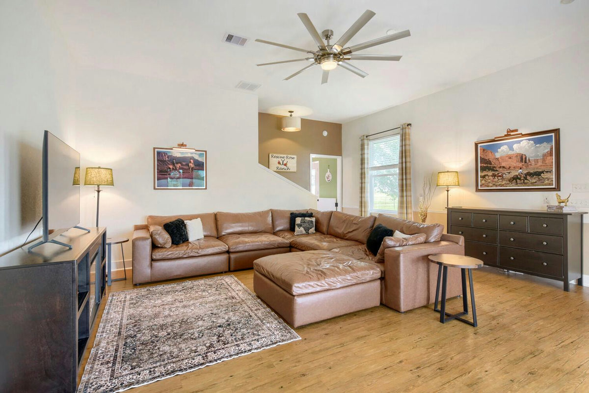 210 Battleground Cir — photo 4