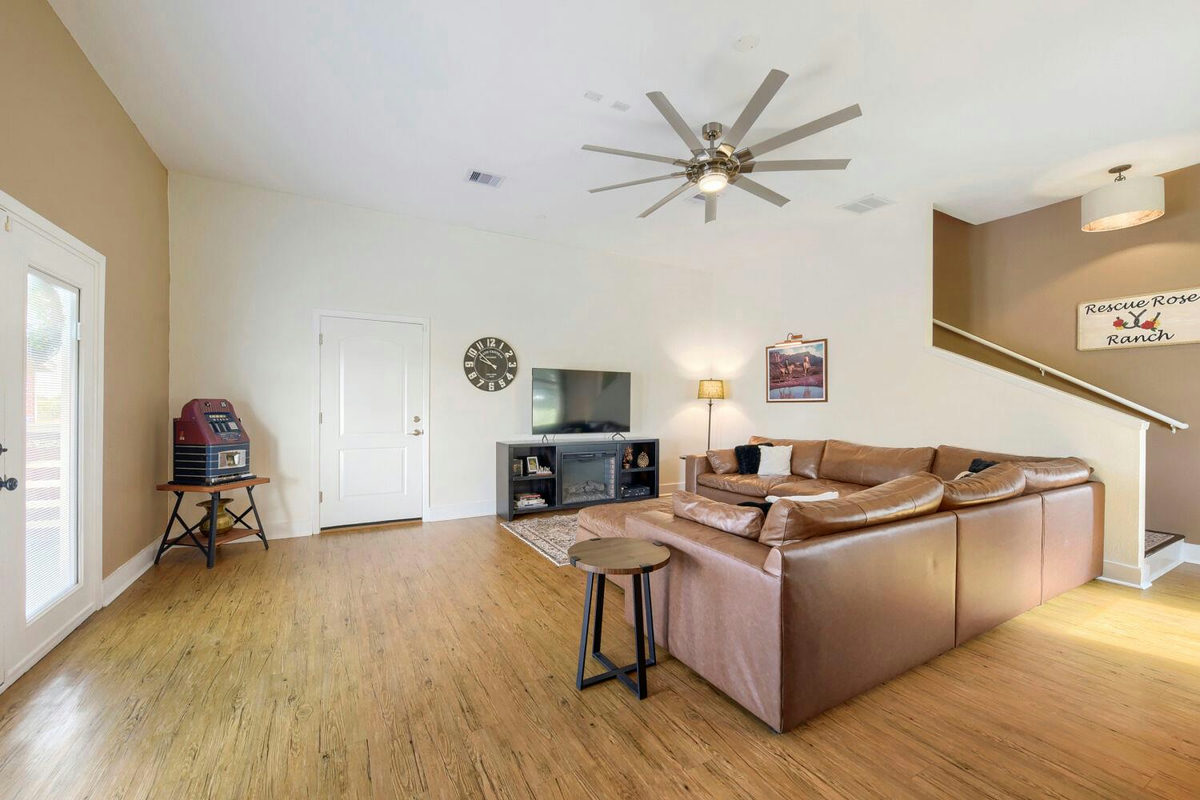 210 Battleground Cir — photo 5