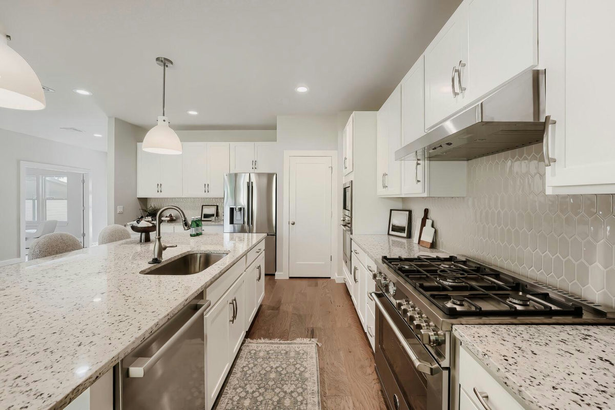 8012 Gault St — photo 4