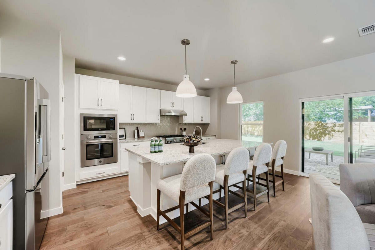8012 Gault St — photo 3